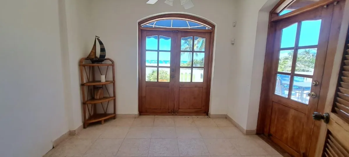 VILLA DÚPLEX FRENTE AL MAR EN PLAYA BLANCA