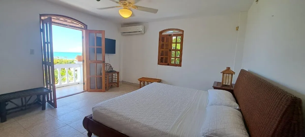 VILLA DÚPLEX FRENTE AL MAR EN PLAYA BLANCA