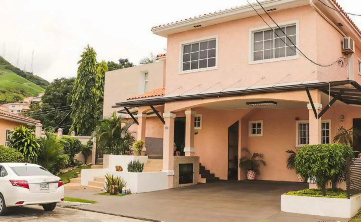 House for Sale in Altos de Panamá