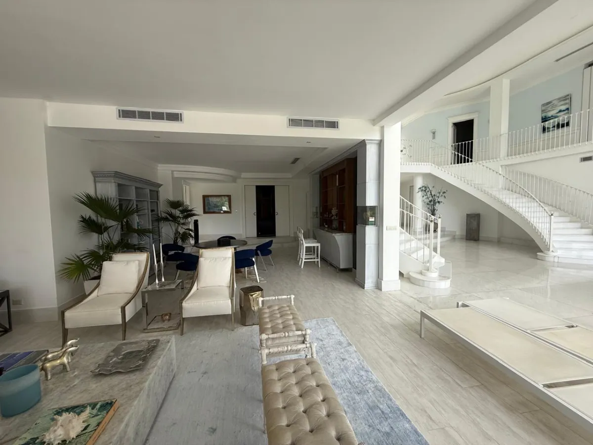 Exquisita Villa de Lujo en P.H. Buenaventura, Coclé