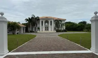 Exquisita Villa de Lujo en P.H. Buenaventura, Coclé