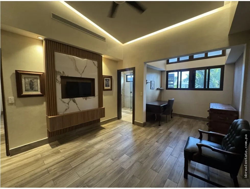 Venta de Casa en Altos del Golf
