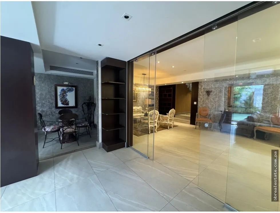 Venta de Casa en Altos del Golf