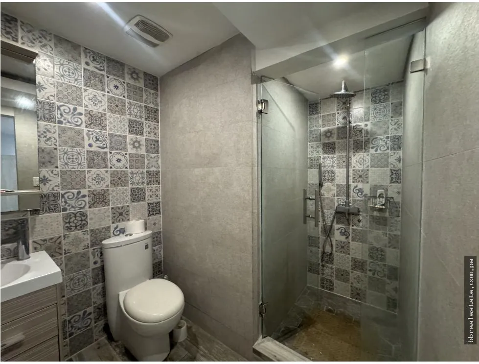 House for Sale in Altos del Golf