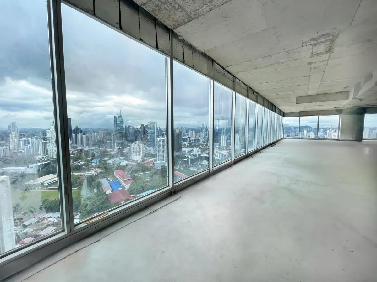 Office for sale in Oceania Business Plaza