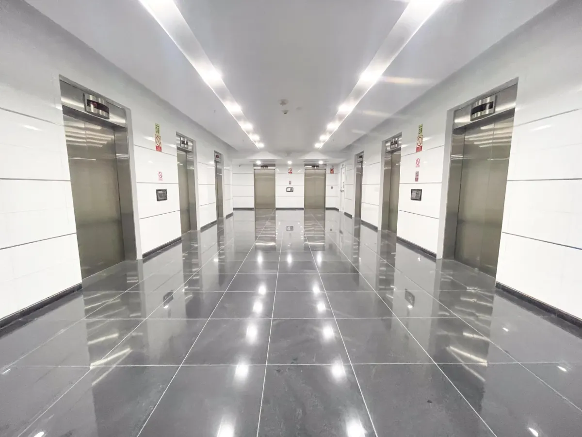 Office for sale in Oceania Business Plaza