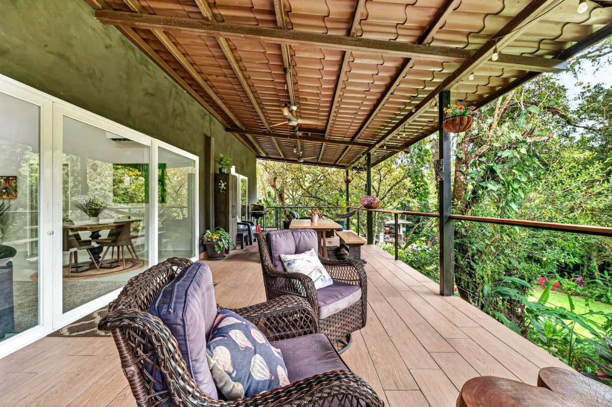 Riverfront Estate w/ Two Homes on 3.14 Acres