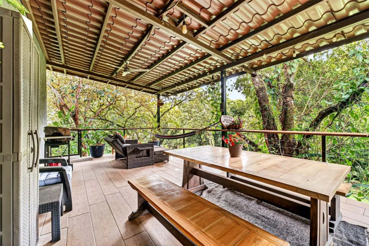 Riverfront Estate w/ Two Homes on 3.14 Acres