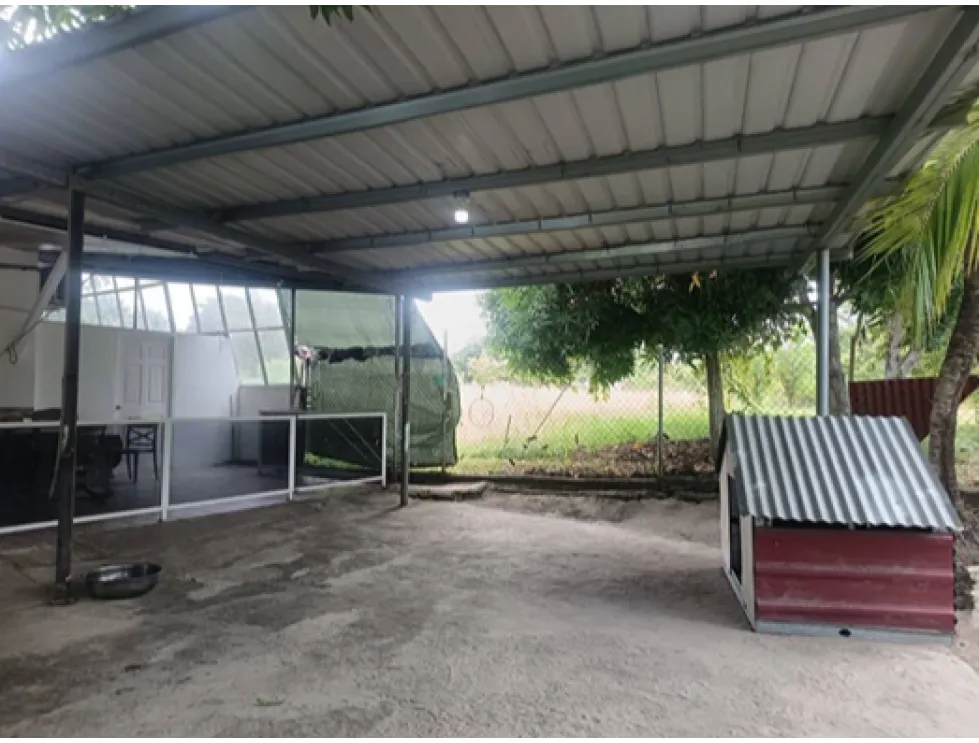 Venta de casa con piscina en Las Uvas, San Carlos. MY