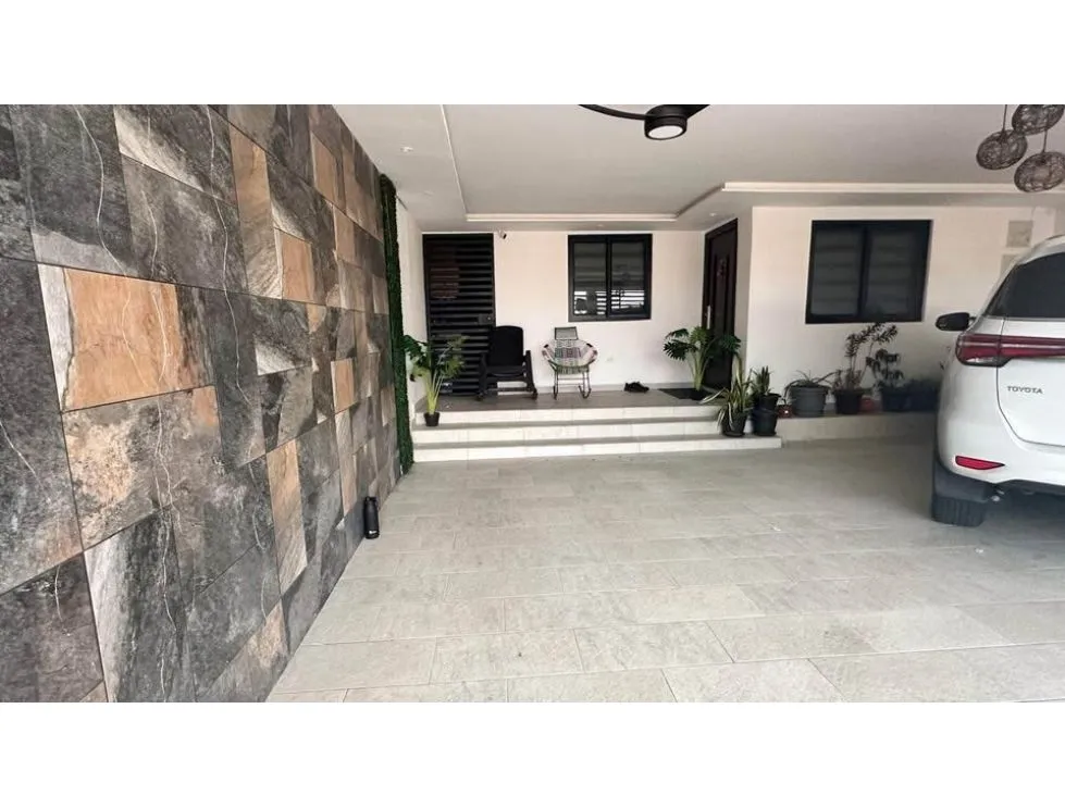 Venta de casa en Altos del ángel, Nvo. Tocumen. MY