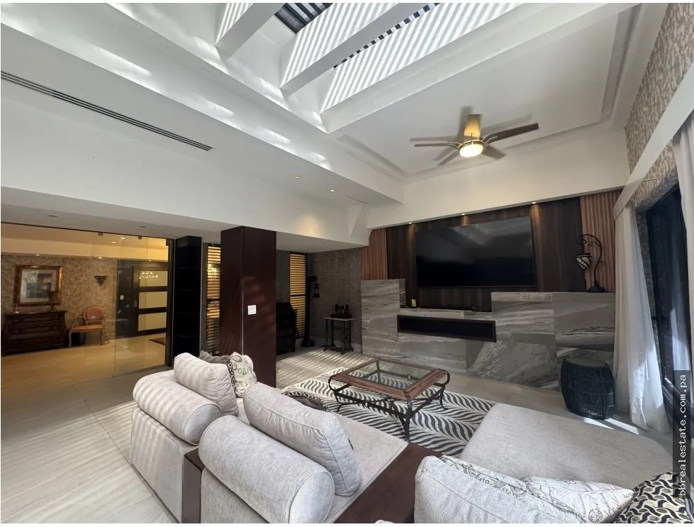 House for Rent in Altos del Golf, San Francisco