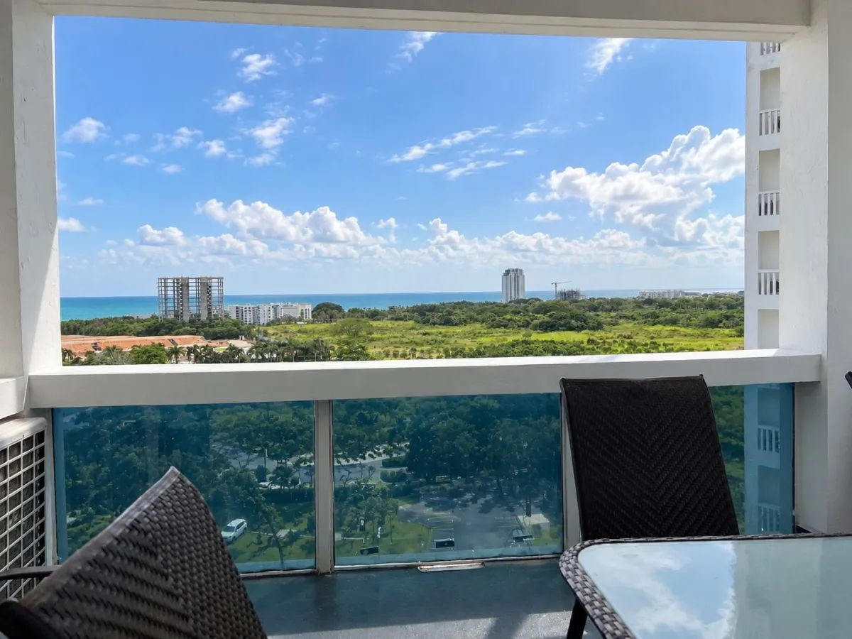 Furnished Apartment in Playa Blanca Resort!