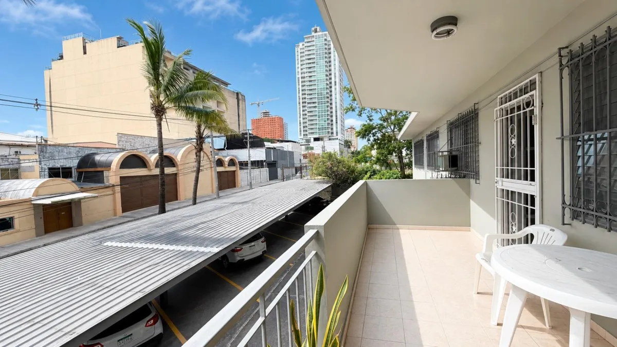 Venta de apartamento en Edificio Altamar