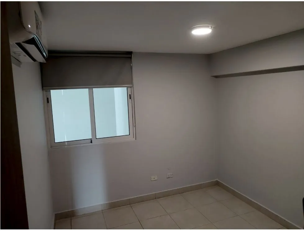 Apartment for Rent in PH Elmare 700, Edison Park. GM