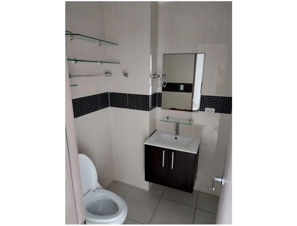 Apartment for Rent in PH Elmare 700, Edison Park. GM
