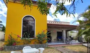 Alquiler de casa amoblada con piscina privada en Coloncito