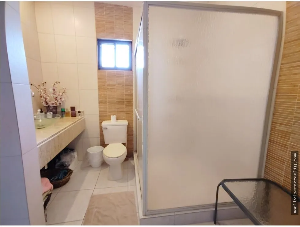 Alquiler de casa amoblada con piscina privada en Coloncito