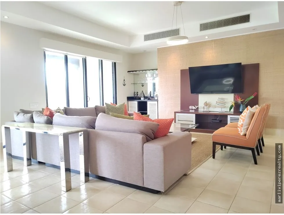 Venta de apartamento en Buenaventura con vista al lago