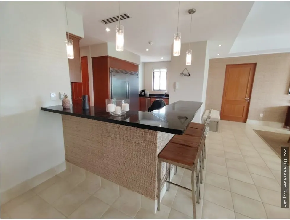Venta de apartamento en Buenaventura con vista al lago