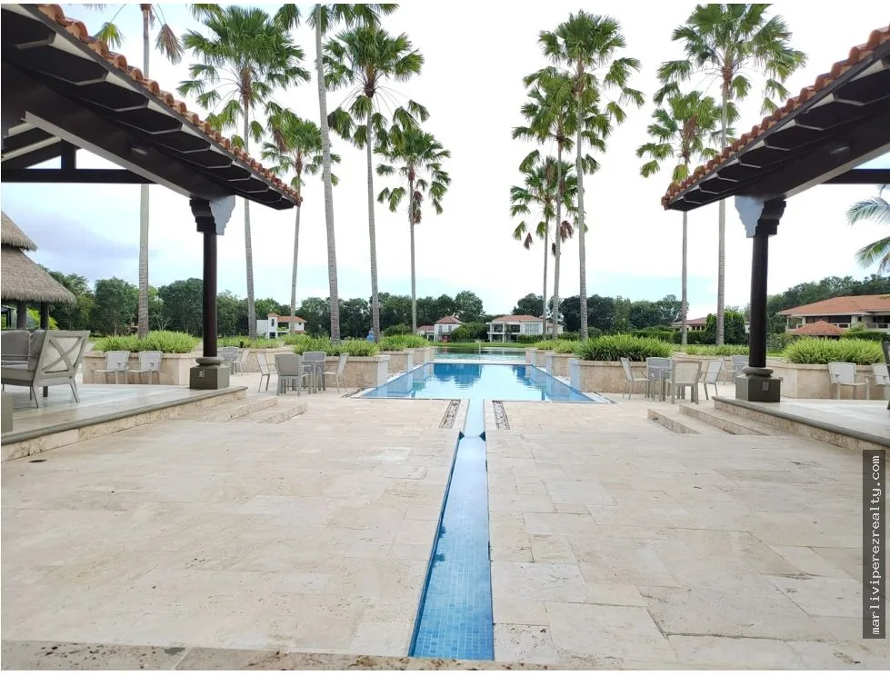 Venta de apartamento en Buenaventura con vista al lago