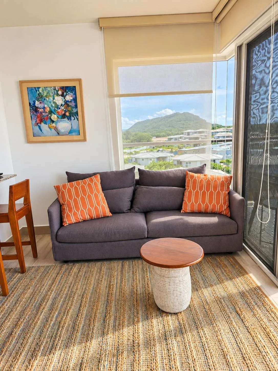 Beachfront Apartment with Beautiful Ocean Views