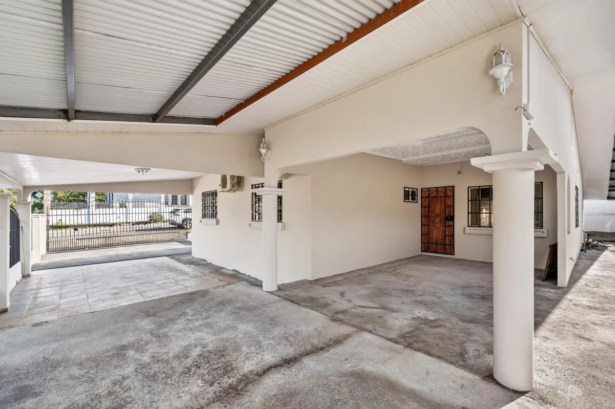 Spacious Home For Sale in Los Algarrobos Dolega