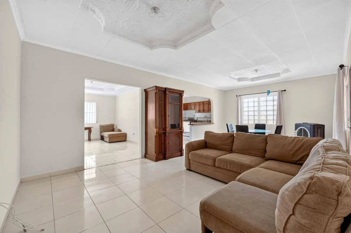 Spacious Home For Sale in Los Algarrobos Dolega