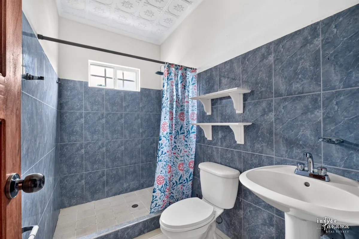 Spacious Home For Sale in Los Algarrobos Dolega