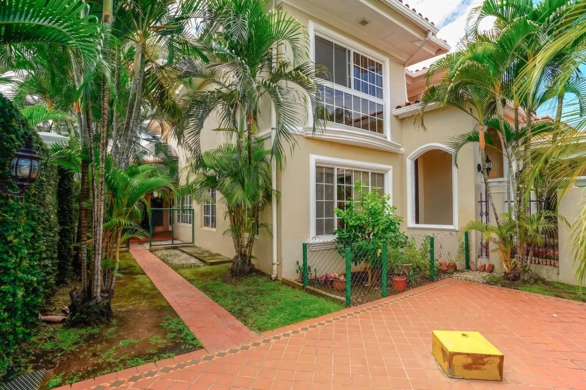 Se Vende Casa en Costa Azul, Costa del Este
