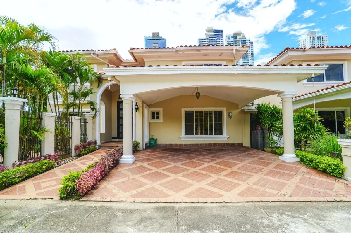 Se Vende Casa en Costa Azul, Costa del Este