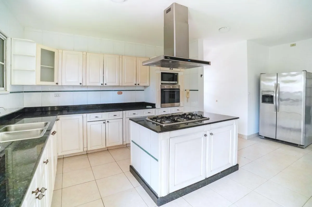 Se Vende Casa en Costa Azul, Costa del Este