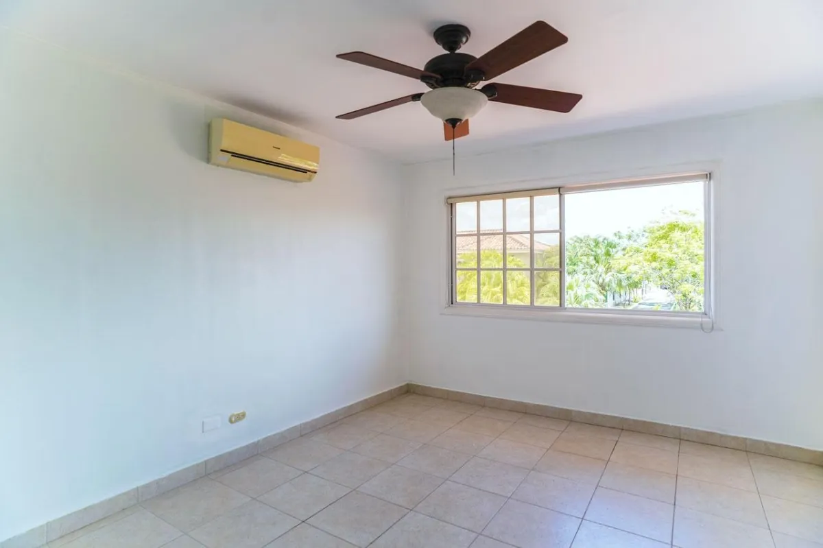 Se Vende Casa en Costa Azul, Costa del Este