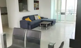 Apartment for Sale in Edison Park, Edison Park