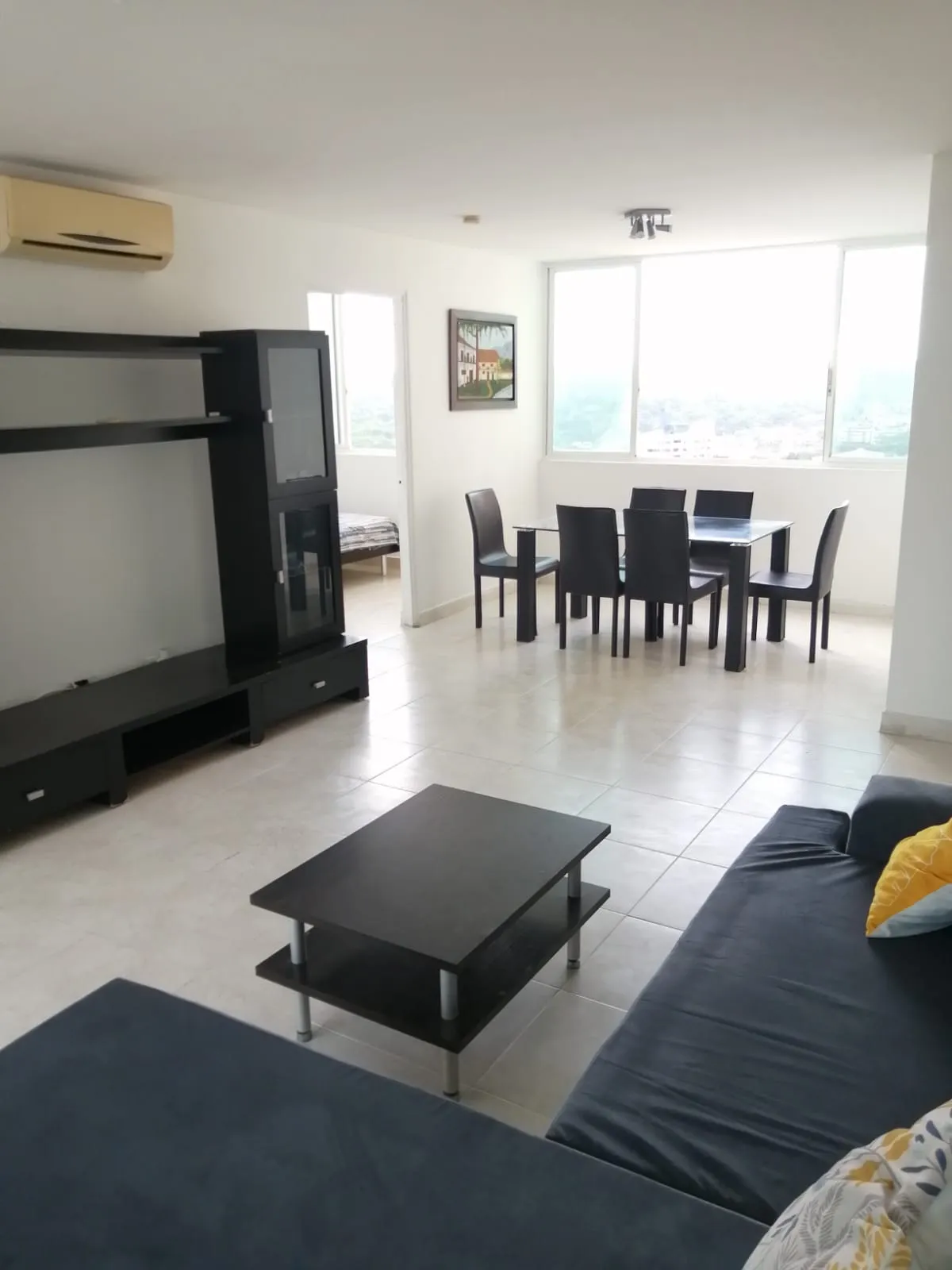 Apartment for Sale in Edison Park
