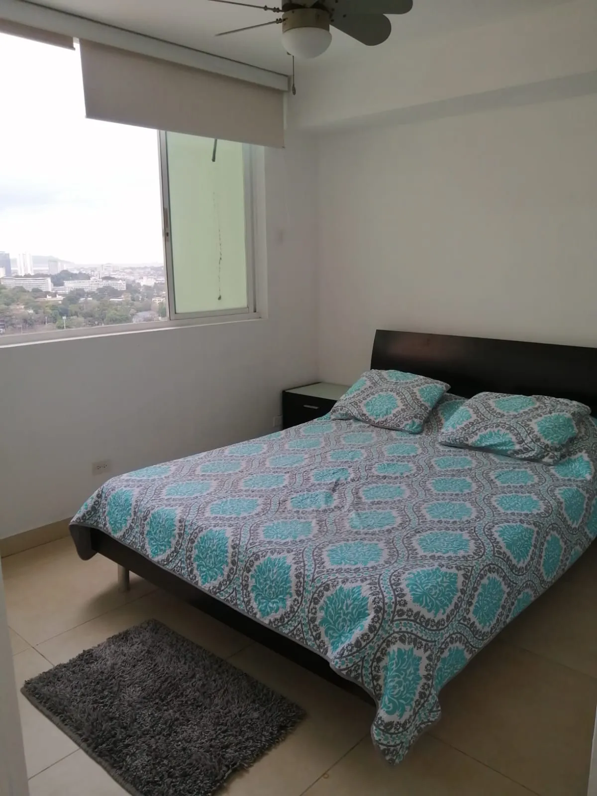 Apartment for Sale in Edison Park