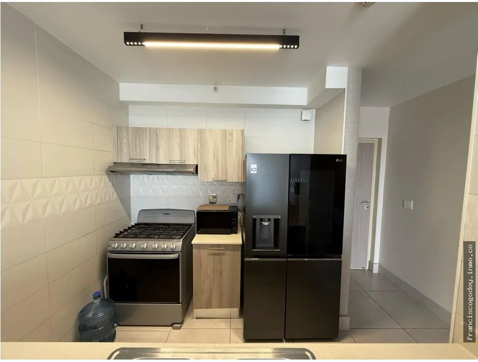 Apartment for Sale in Edison Park