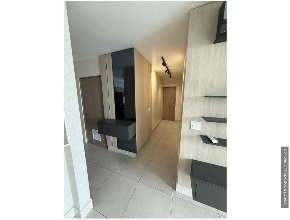 Apartment for Sale in Edison Park