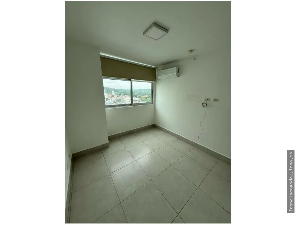 Apartment for Sale in Edison Park
