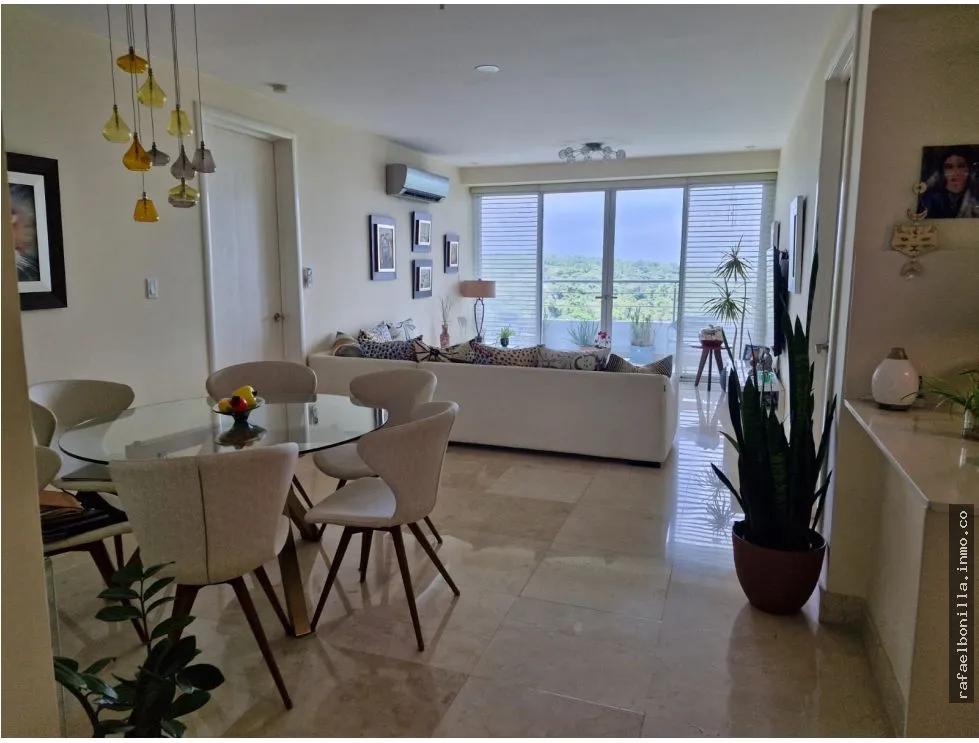APARTMENT FOR SALE IN PLAYA BONITA