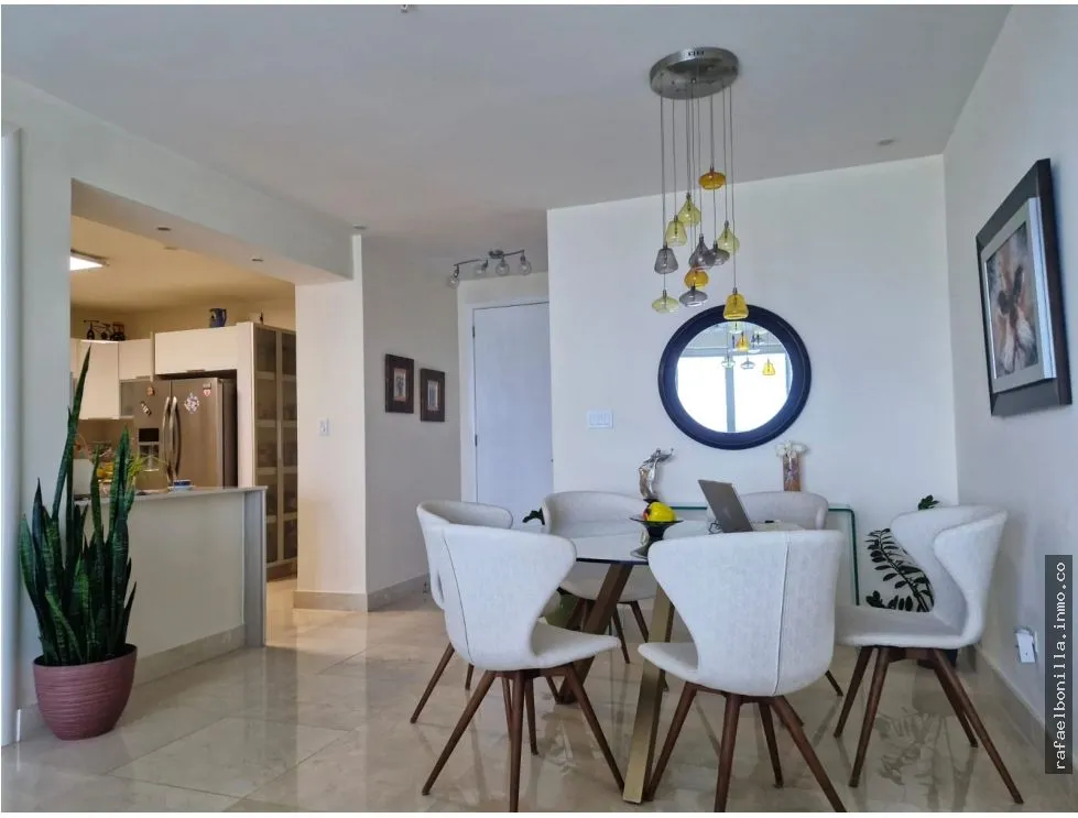 APARTMENT FOR SALE IN PLAYA BONITA