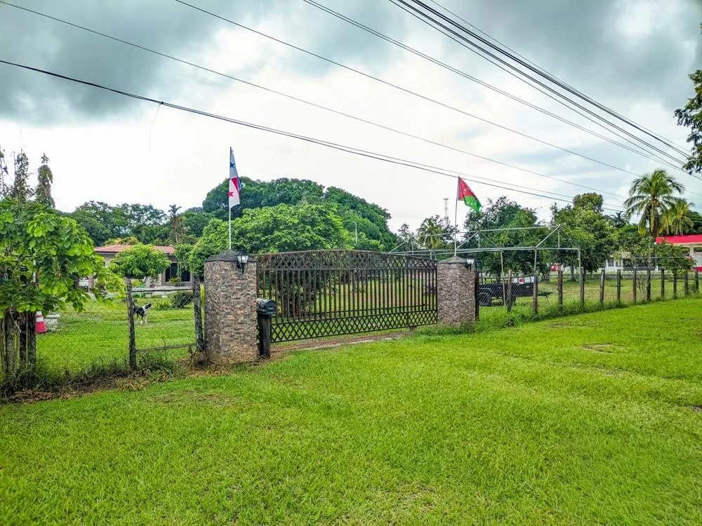 Roadside property with 2,906 m² in Dolega