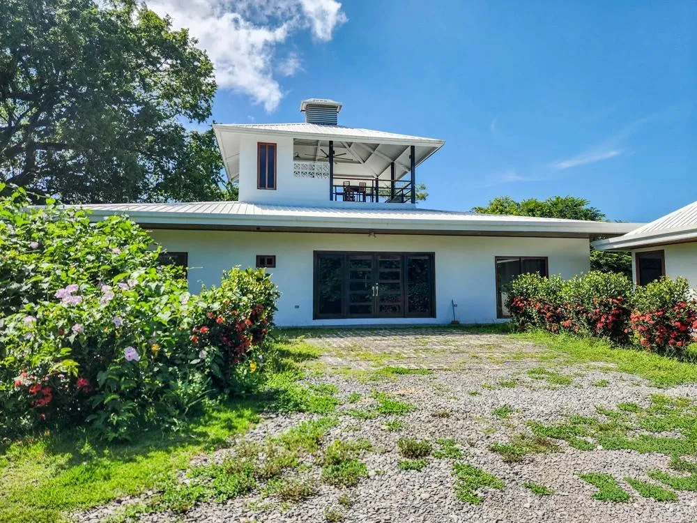 Casa de cuatro habitaciones con vista al mar en Boca Chica