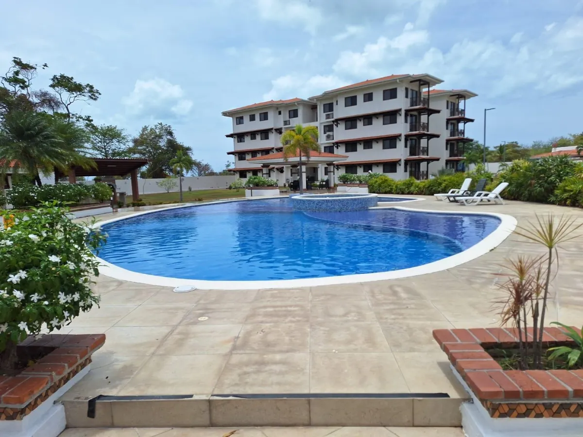 Condominio asequible de 3 habitaciones en venta en Coronado