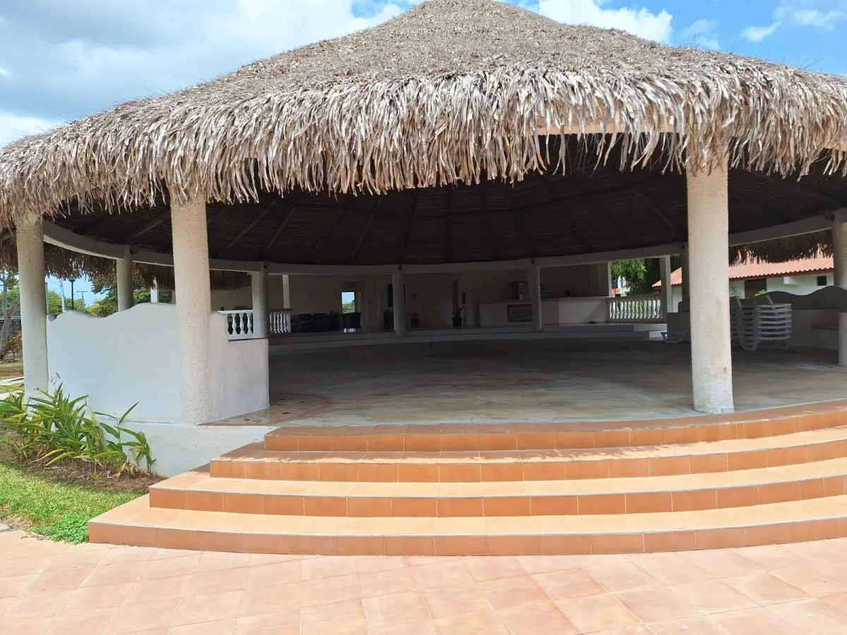Condominio asequible de 3 habitaciones en venta en Coronado