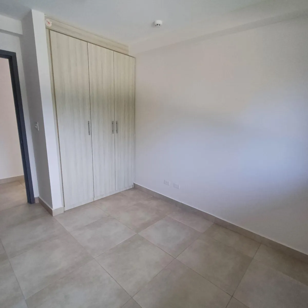 Condominio asequible de 3 habitaciones en venta en Coronado