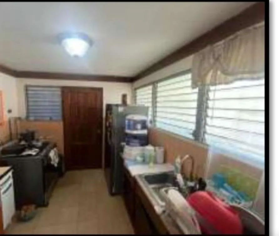 Venta de Amplia y Hermosa Casa en Chanis