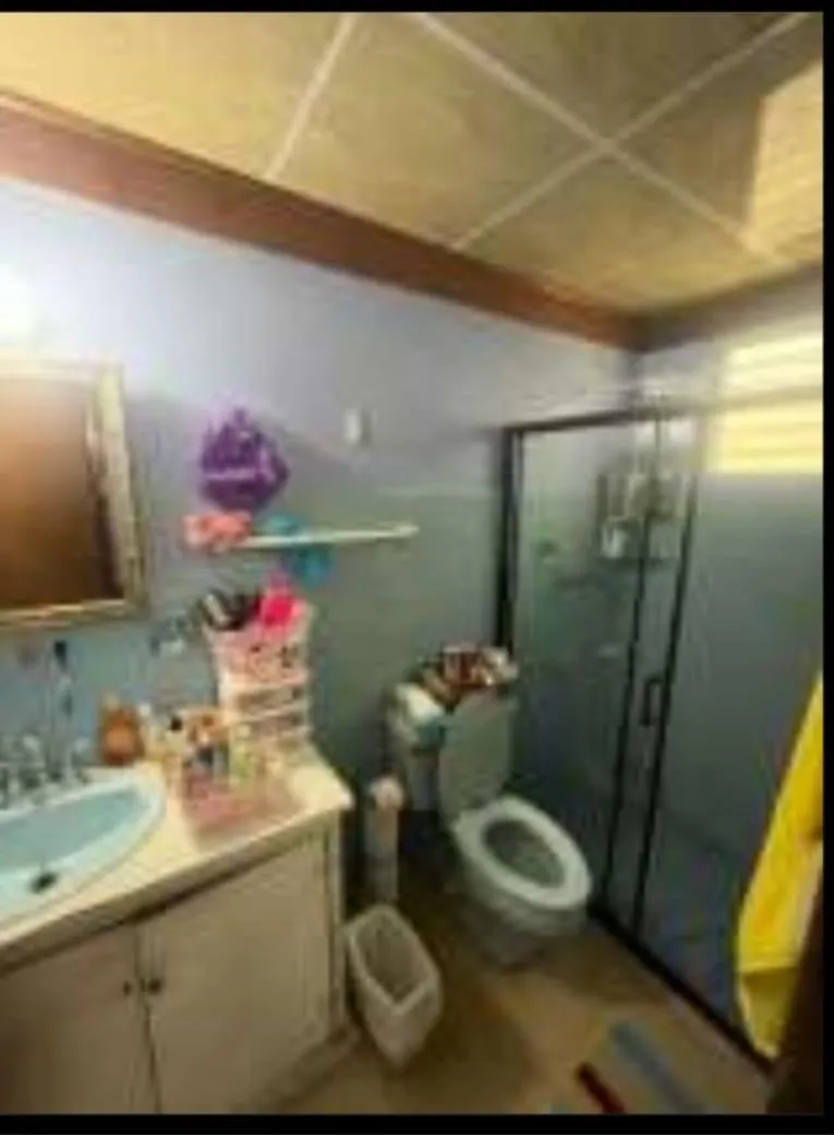 Venta de Amplia y Hermosa Casa en Chanis