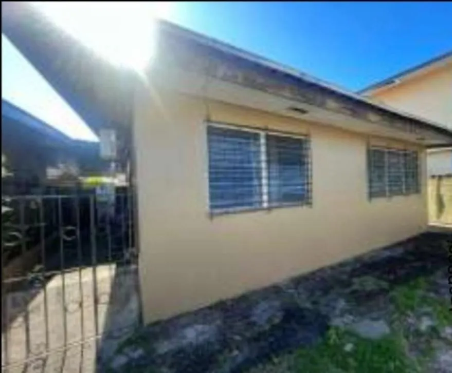 Venta de Amplia y Hermosa Casa en Chanis