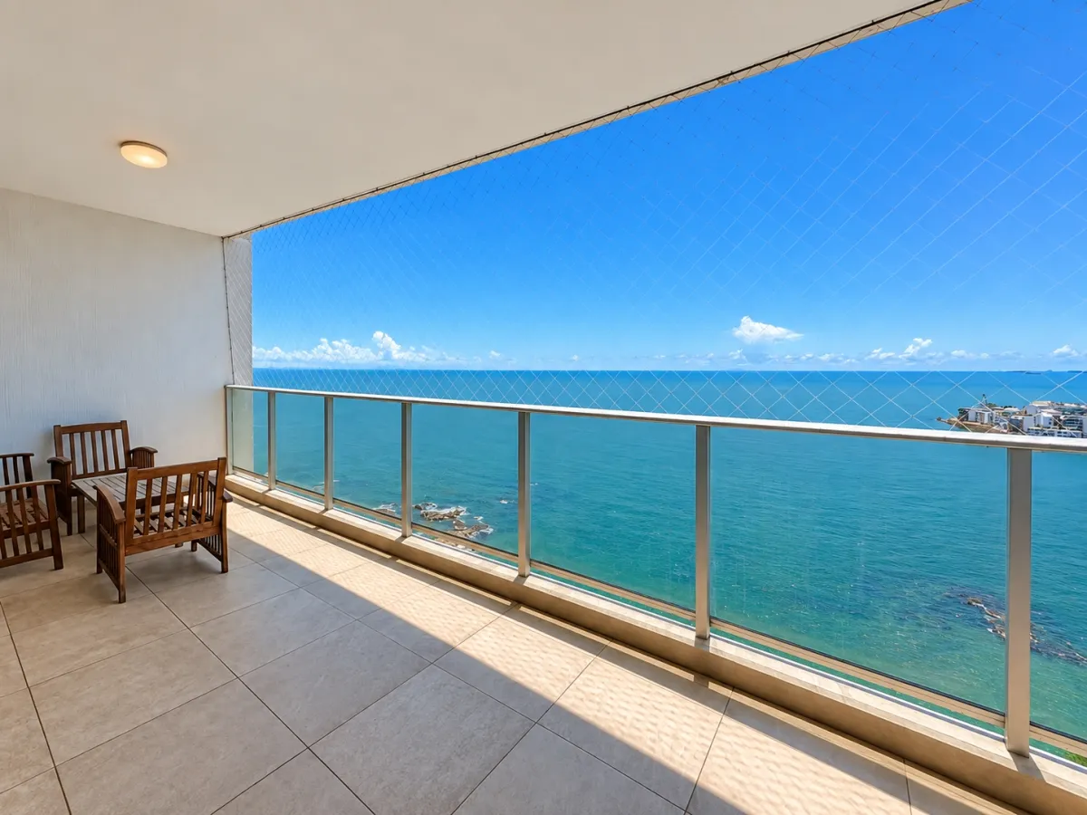 Oceanfront apartment for sale | 204 m2