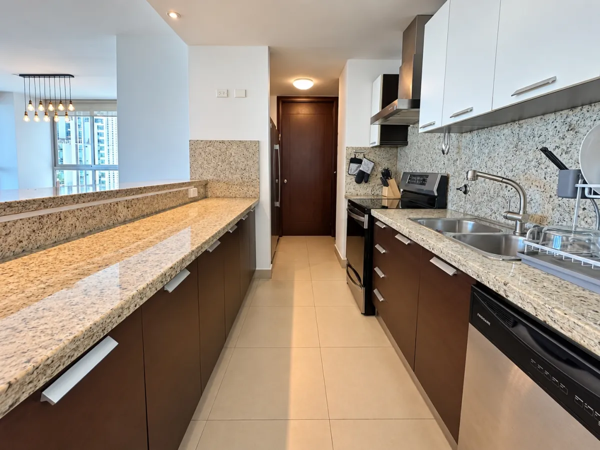 Oceanfront apartment for sale | 204 m2